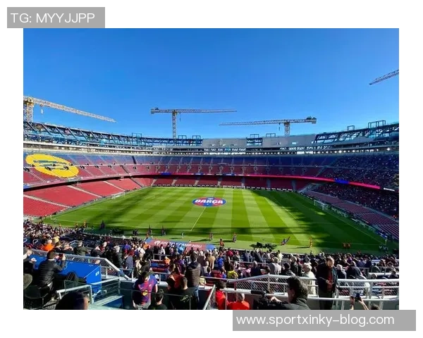 网红博主分享免费观赛秘诀：成为诺坎普建筑工人享受巴萨比赛